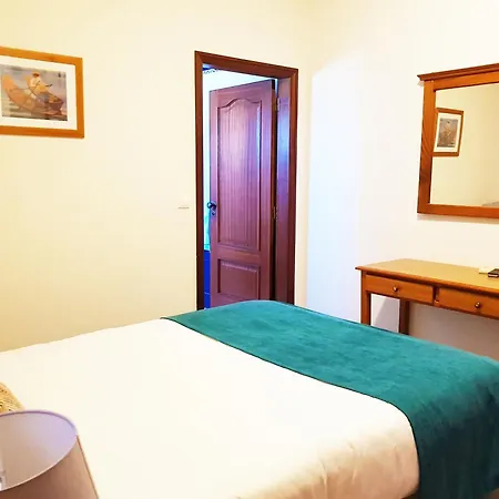 Ninho Do Falcao Hotell 2*