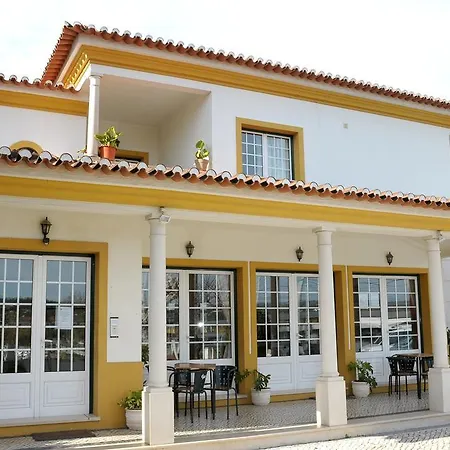 Hotell Ninho Do Falcao
