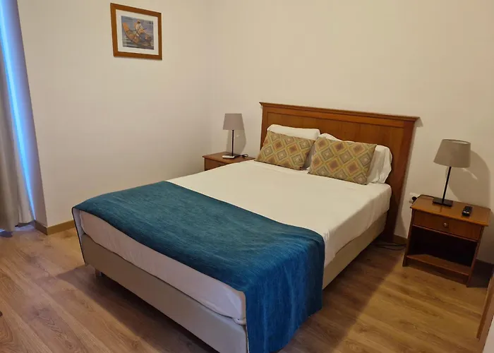 Hotel Ninho Do Falcao Cabecas